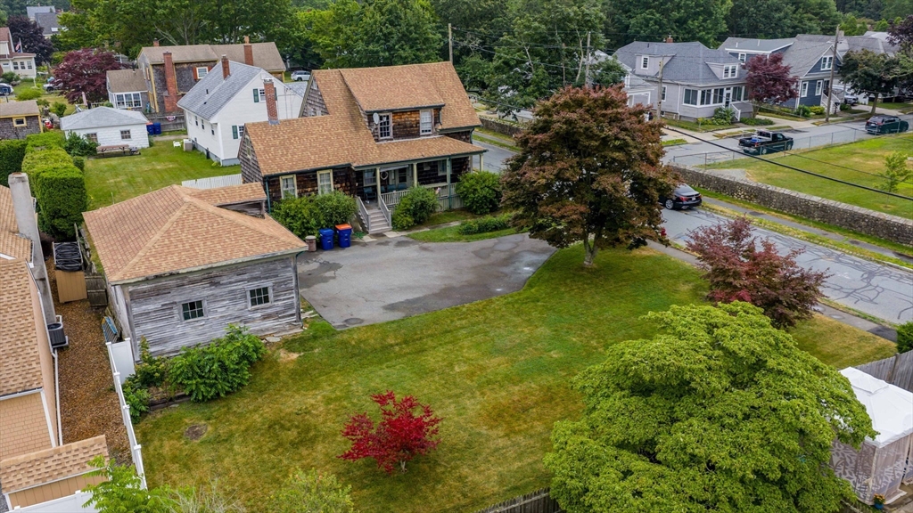 32 Cedar St