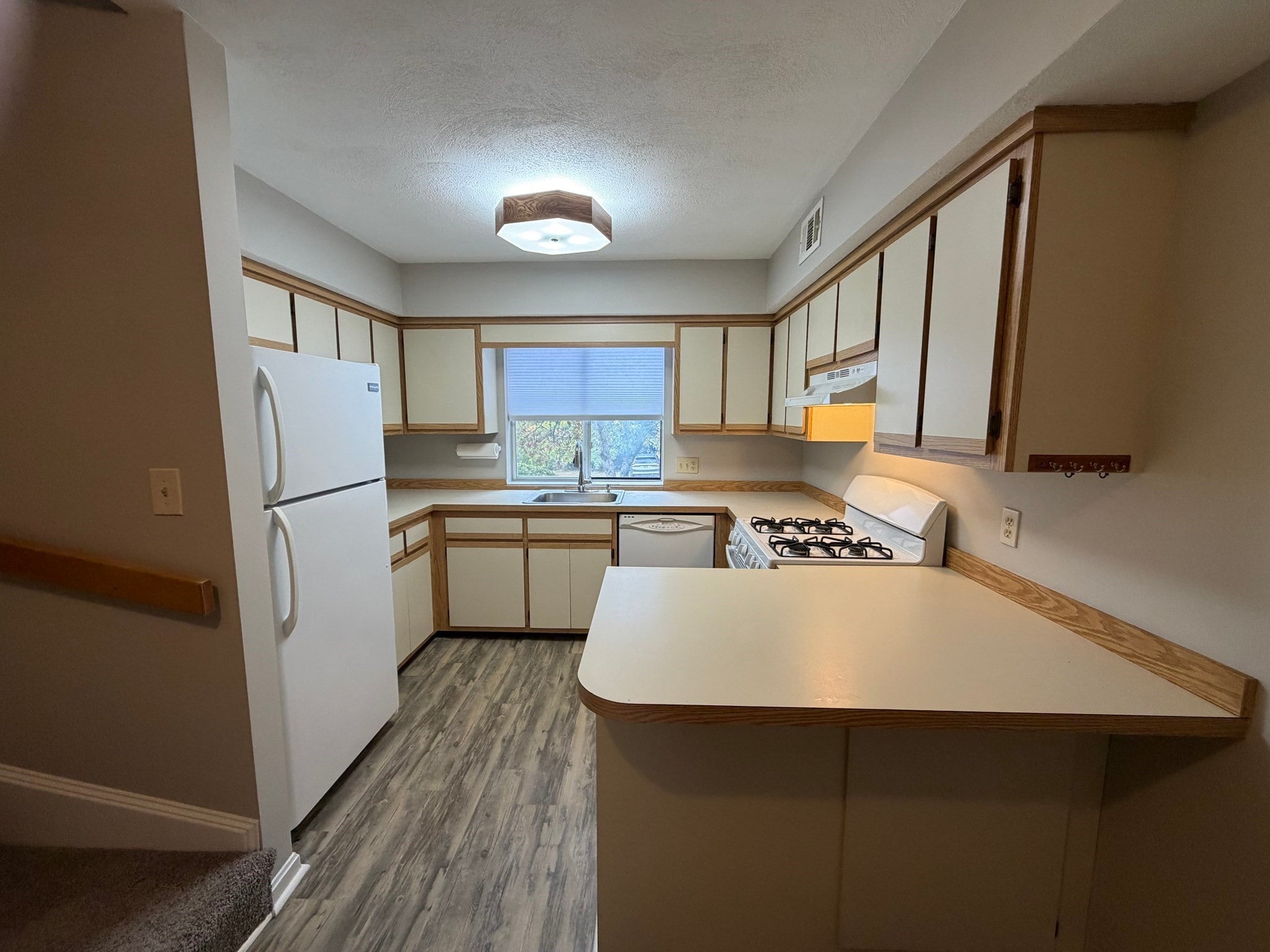 100 Merrimack Ave #53, Dracut, MA, 100 Merrimack Ave #53, Dracut, MA Photo #4