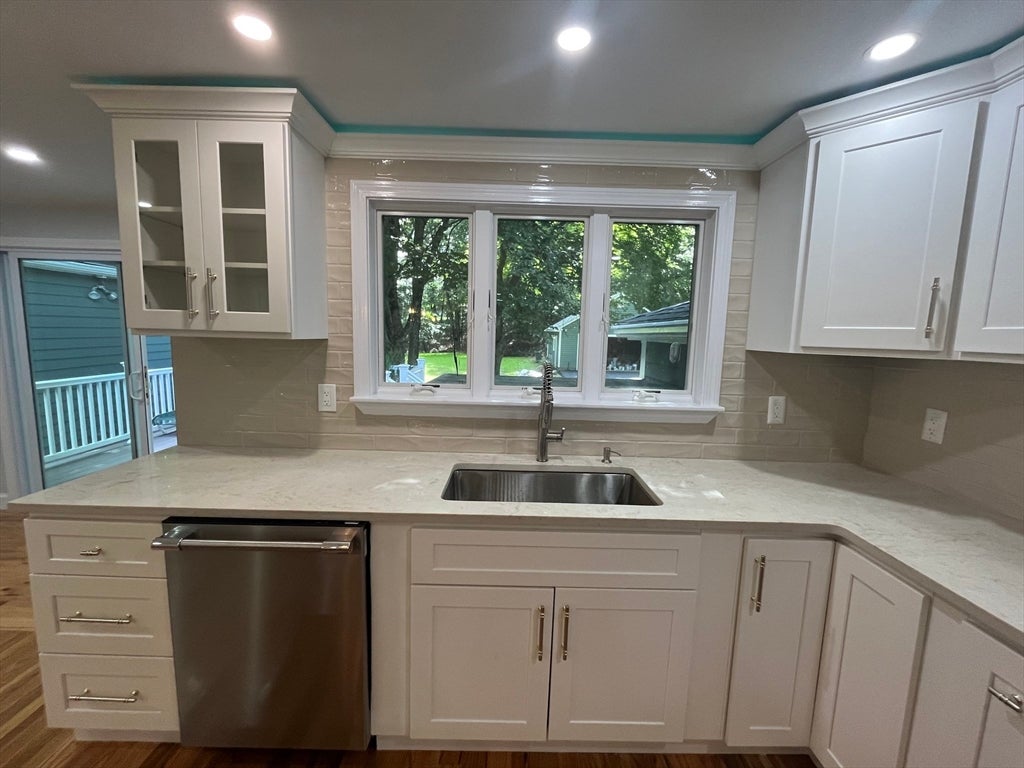 5 Carbrey Avenue, Sharon, MA, 5 Carbrey Avenue, Sharon, MA Photo #6