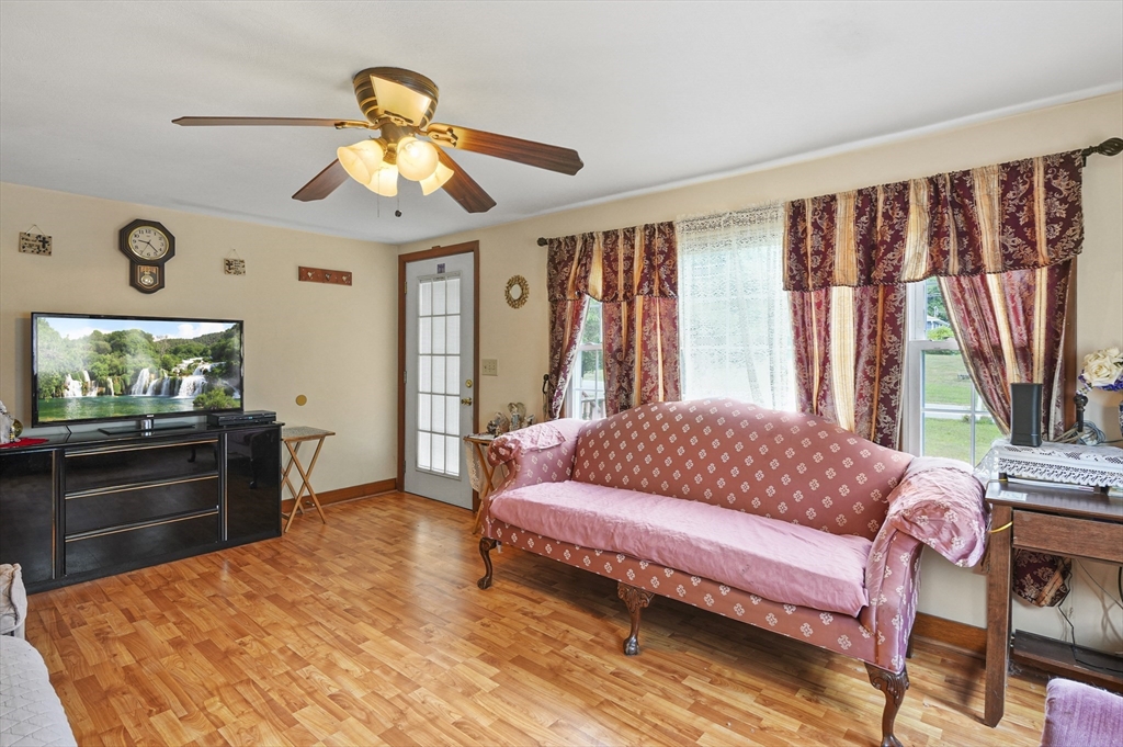 31 Rawson Avenue