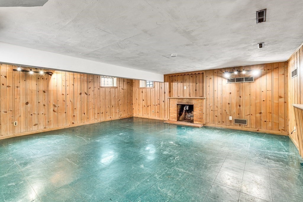 387 Lawrence Road, Medford, MA Photo #17