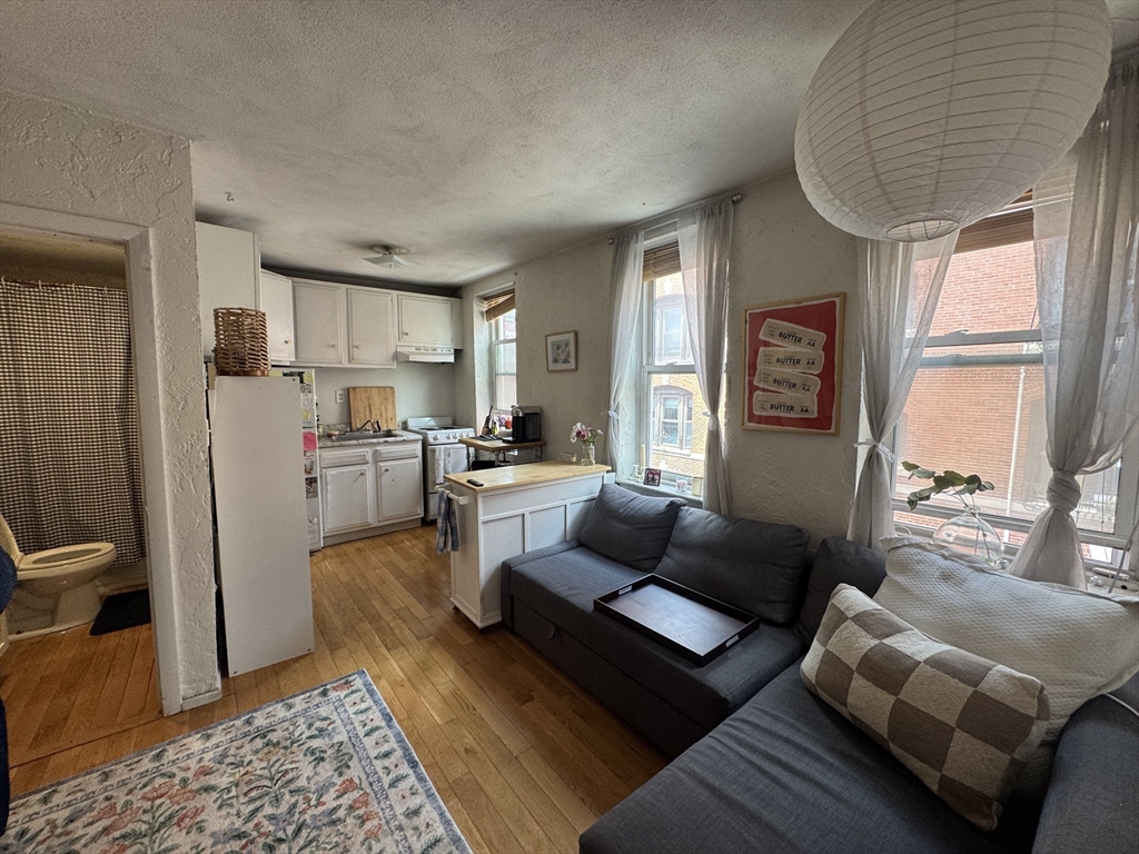 35 Charter Street 6