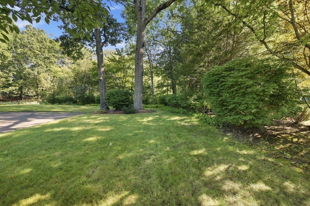 99 Overlook Dr, Raynham, MA Photo #32
