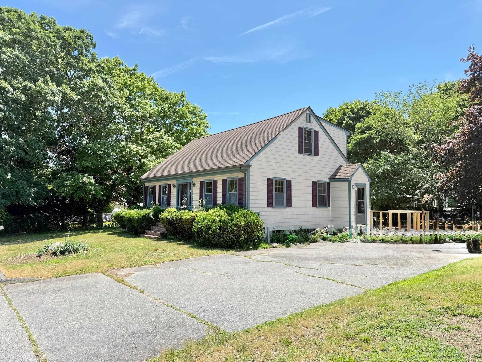 3 Pine Ave