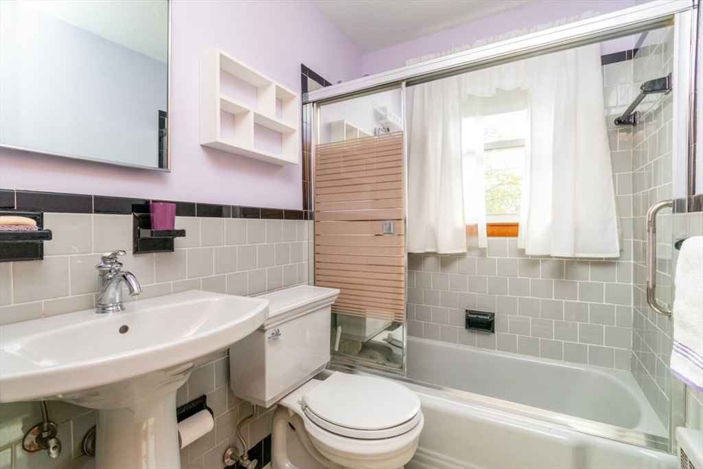 147 Glenellen Rd, Boston, MA Photo #28