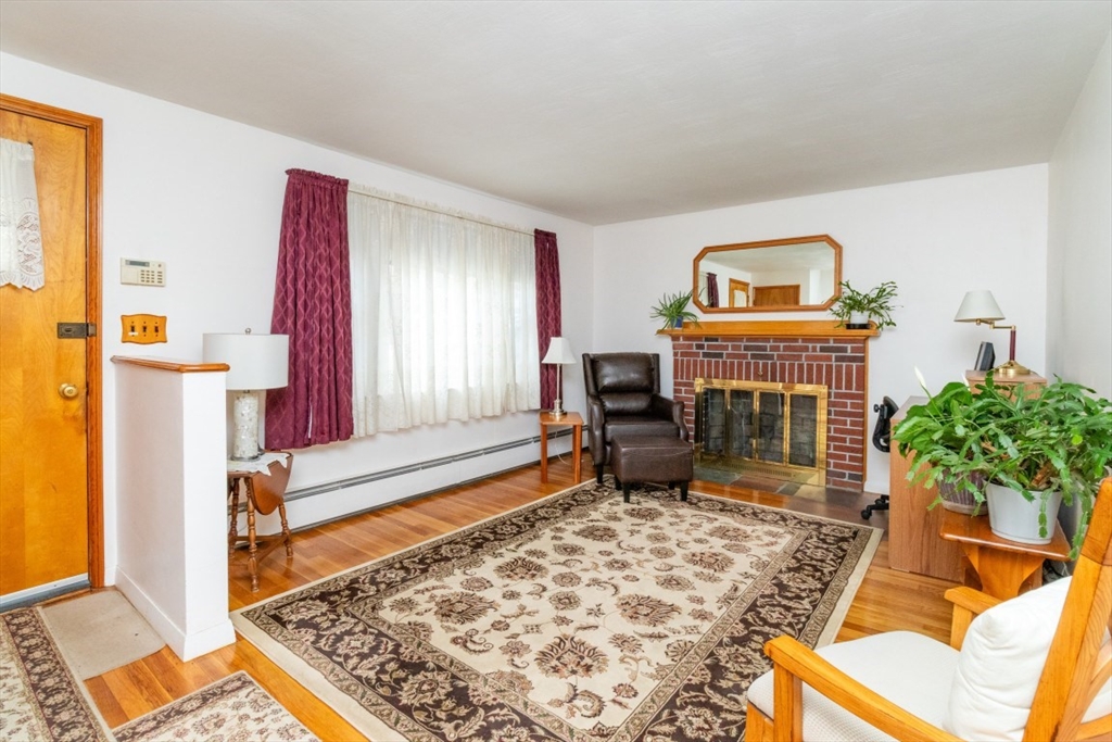 147 Glenellen Rd, Boston, MA Photo #8