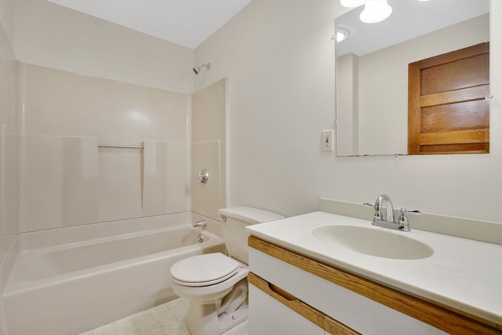 224 College Hwy, Southampton, MA, 224 College Hwy, Southampton, MA Photo #27