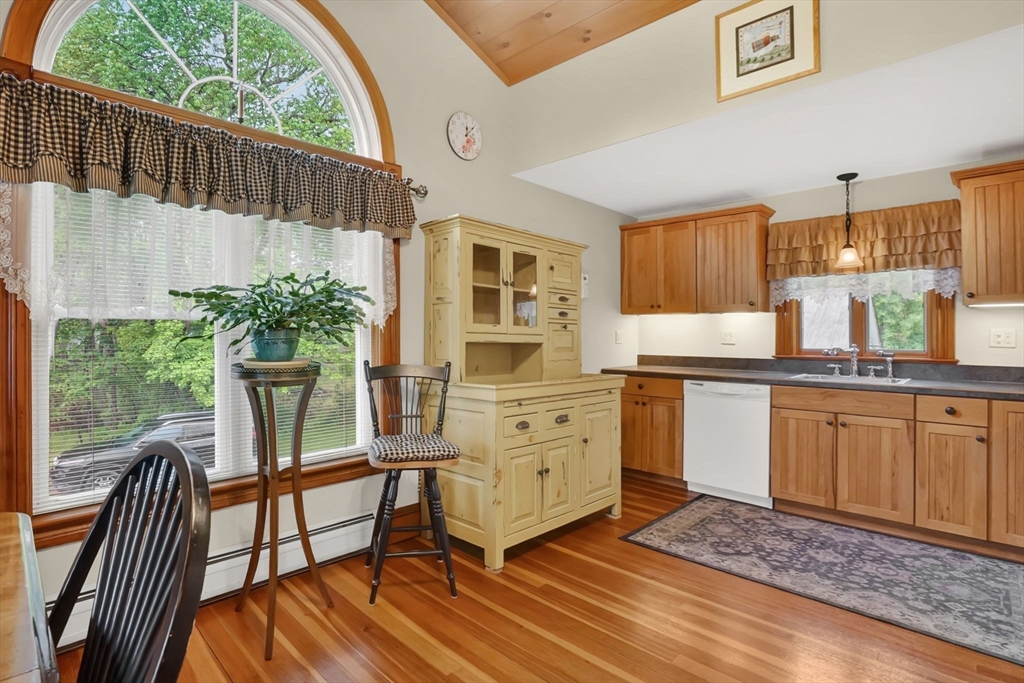 224 College Hwy, Southampton, MA, 224 College Hwy, Southampton, MA Photo #7