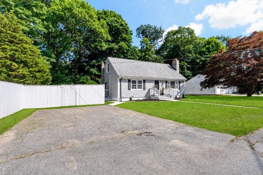 80 Briggs Ln