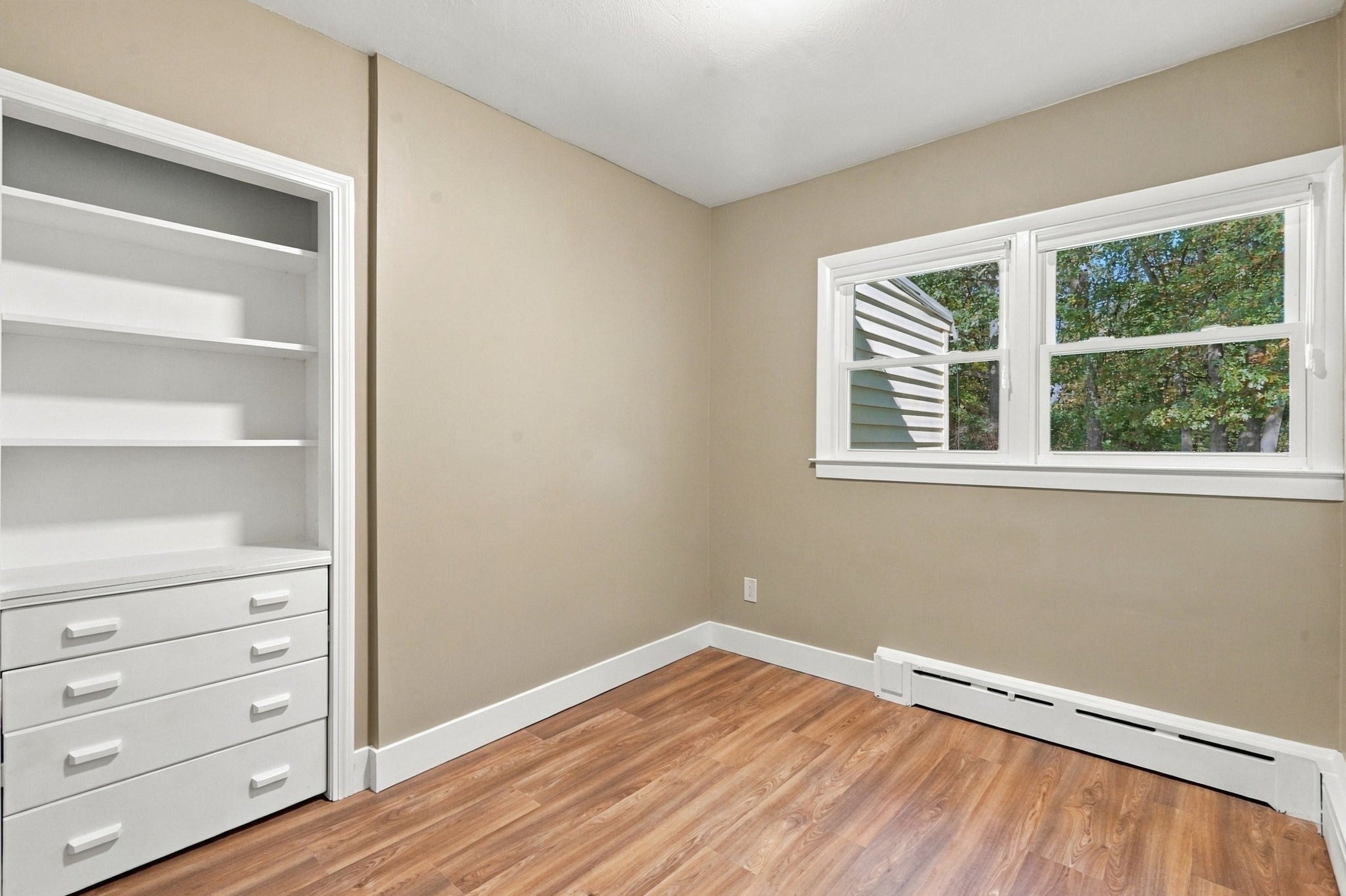 671 James St, Chicopee, MA, 671 James St, Chicopee, MA Photo #13