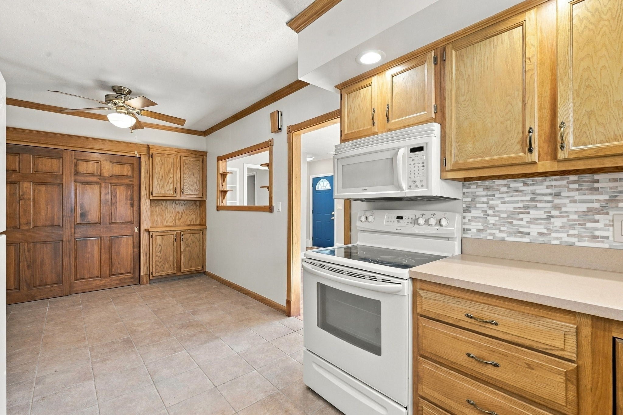 671 James St, Chicopee, MA, 671 James St, Chicopee, MA Photo #9
