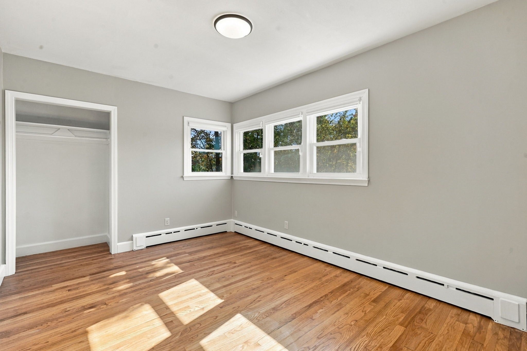 671 James St, Chicopee, MA, 671 James St, Chicopee, MA Photo #18