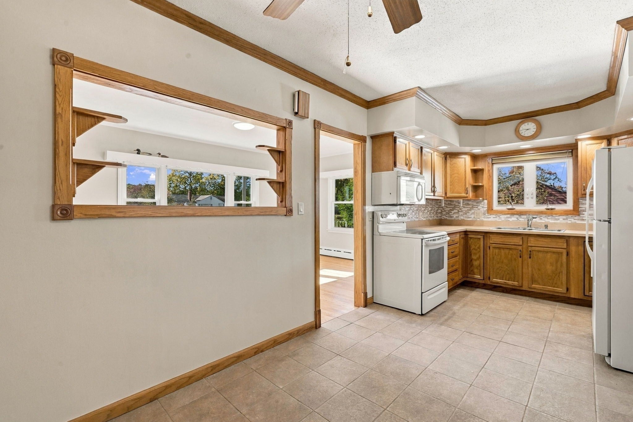 671 James St, Chicopee, MA, 671 James St, Chicopee, MA Photo #6