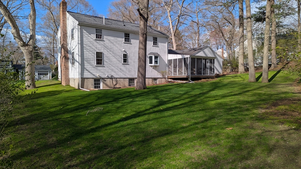 20 Colonial Road
