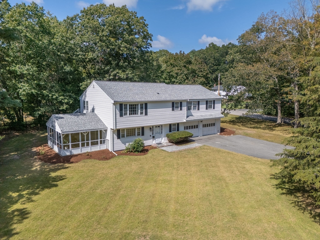 2 Clover Cir