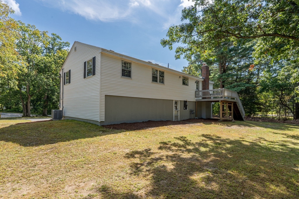 2 Clover Cir