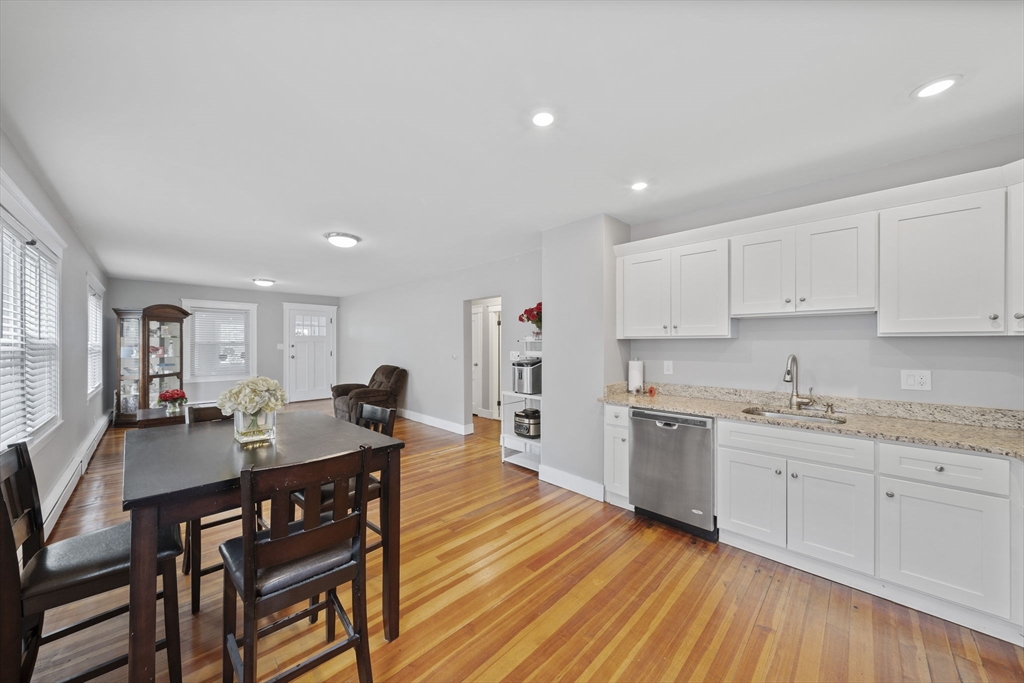 93 Cross St