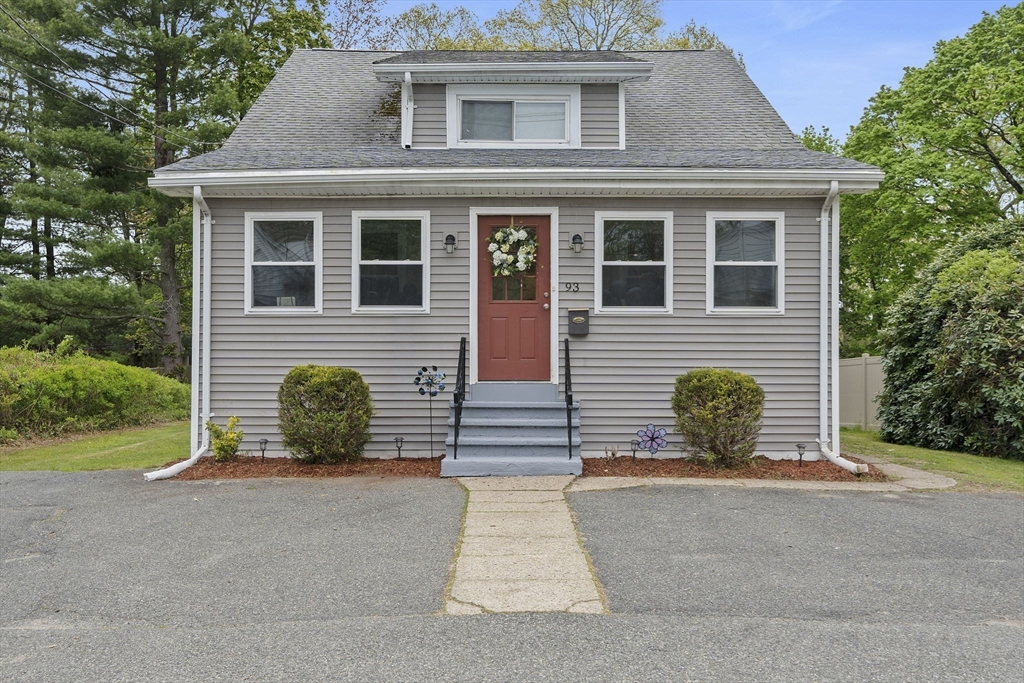 93 Cross St