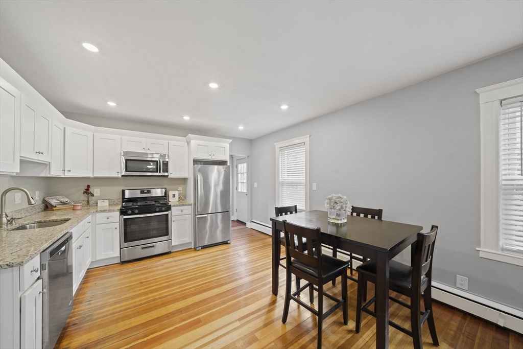 93 Cross St