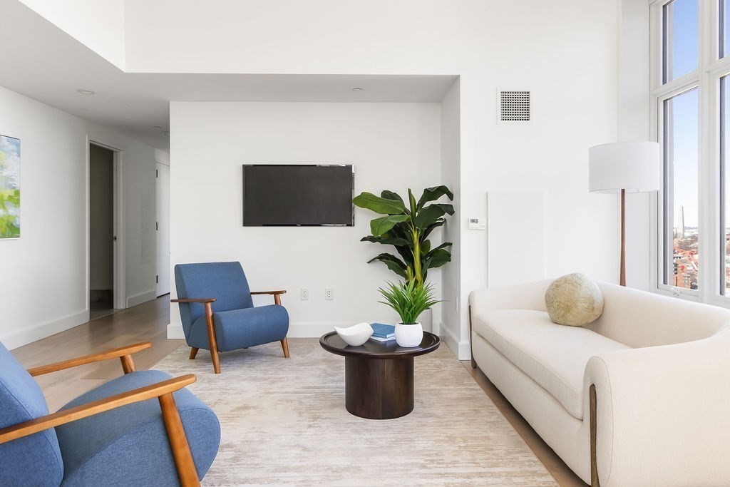 100 Lovejoy Wharf PH1A
