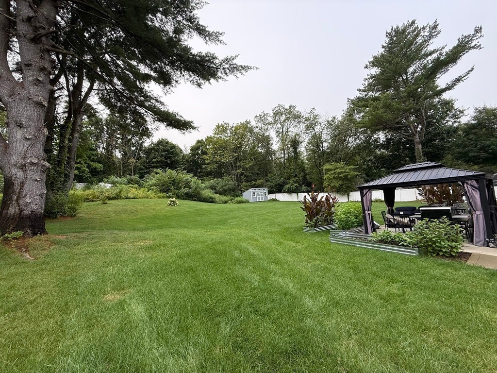 52 Stagecoach Rd, Amherst, MA Photo #27