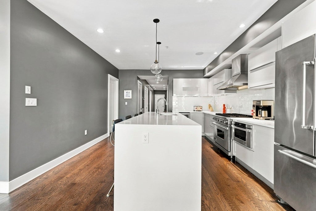 407 W 1st St #101, Boston, MA, 407 W 1st St #101, Boston, MA Photo #9