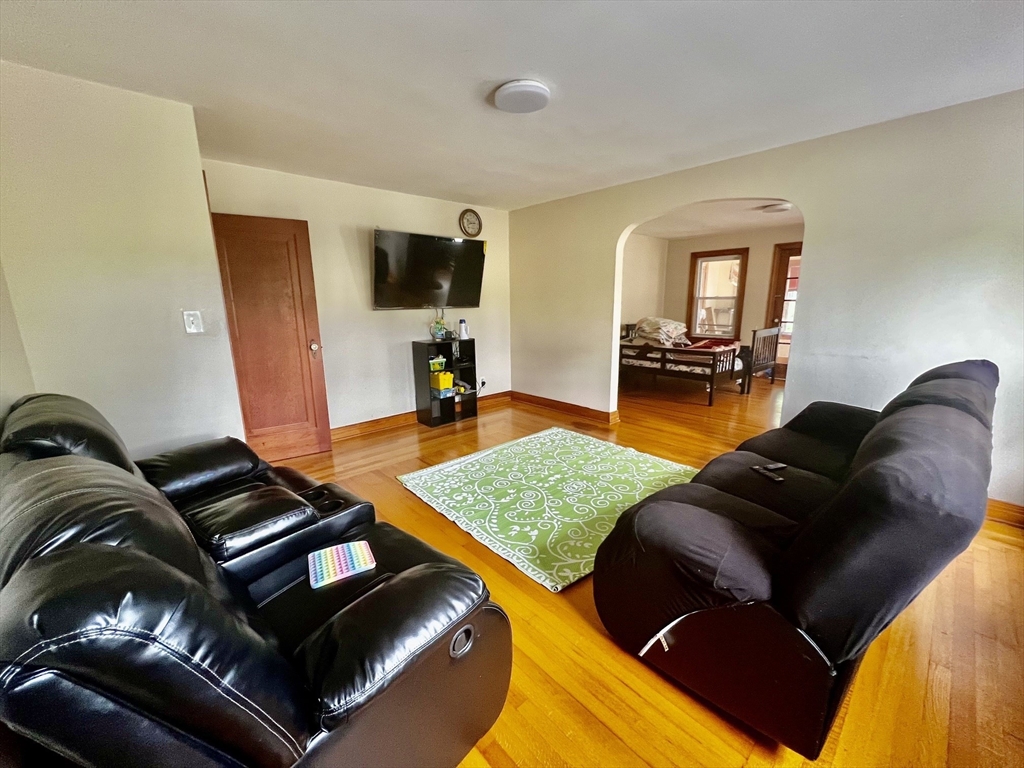 29 Brookfield Rd 1