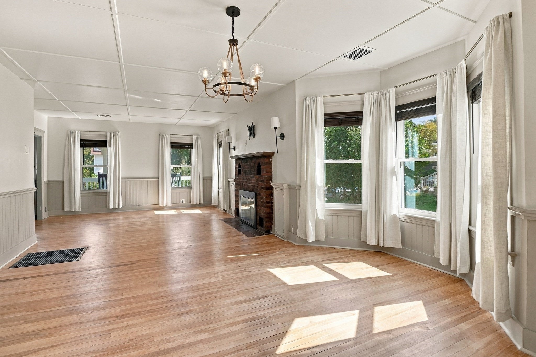 8 Agate Avenue, Worcester, MA, 8 Agate Avenue, Worcester, MA Photo #5