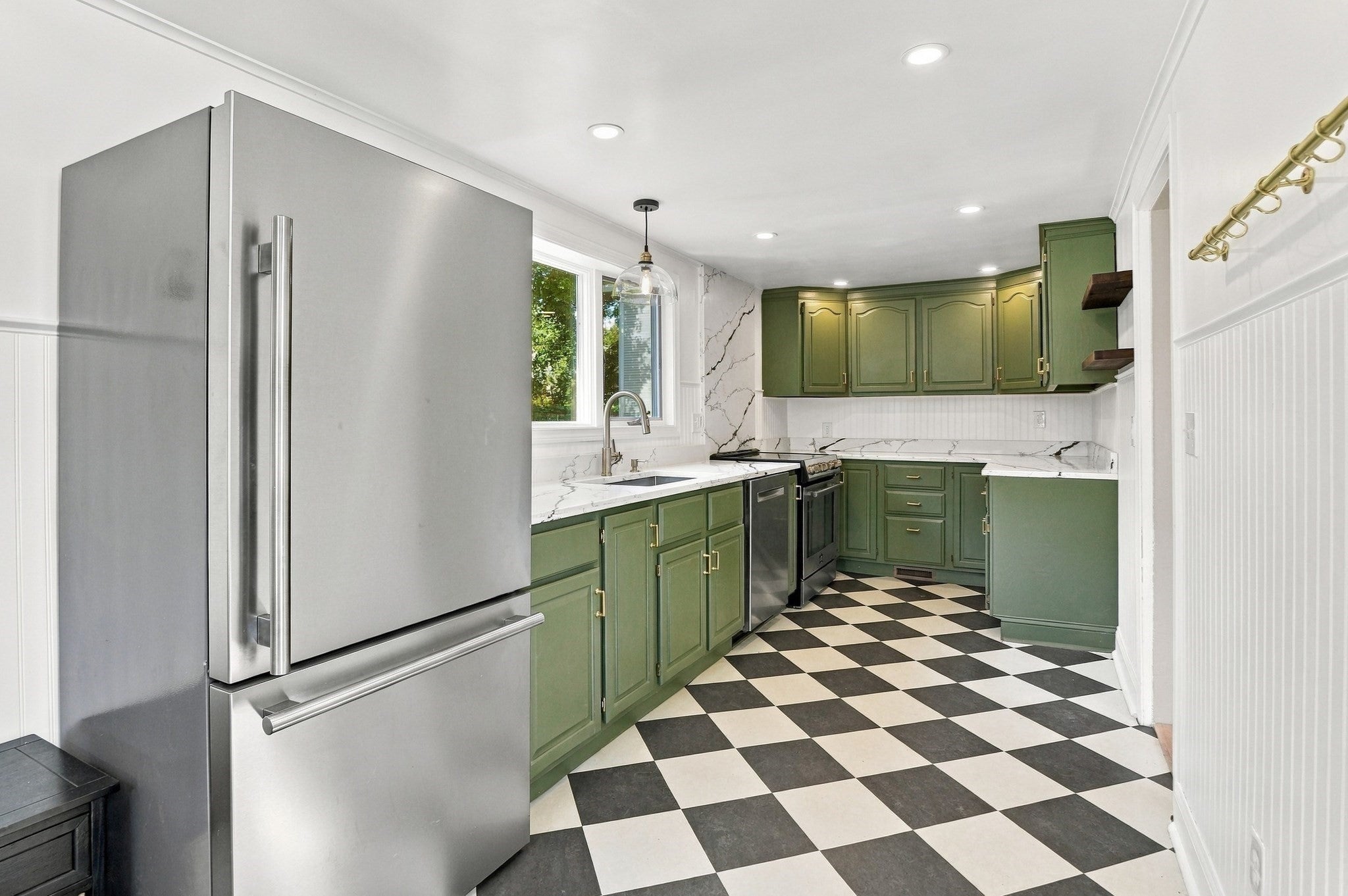 8 Agate Avenue, Worcester, MA, 8 Agate Avenue, Worcester, MA Photo #9