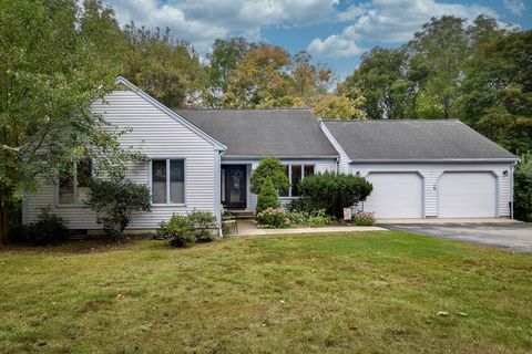 16 Lookout Farm Rd Natick MA 01760
