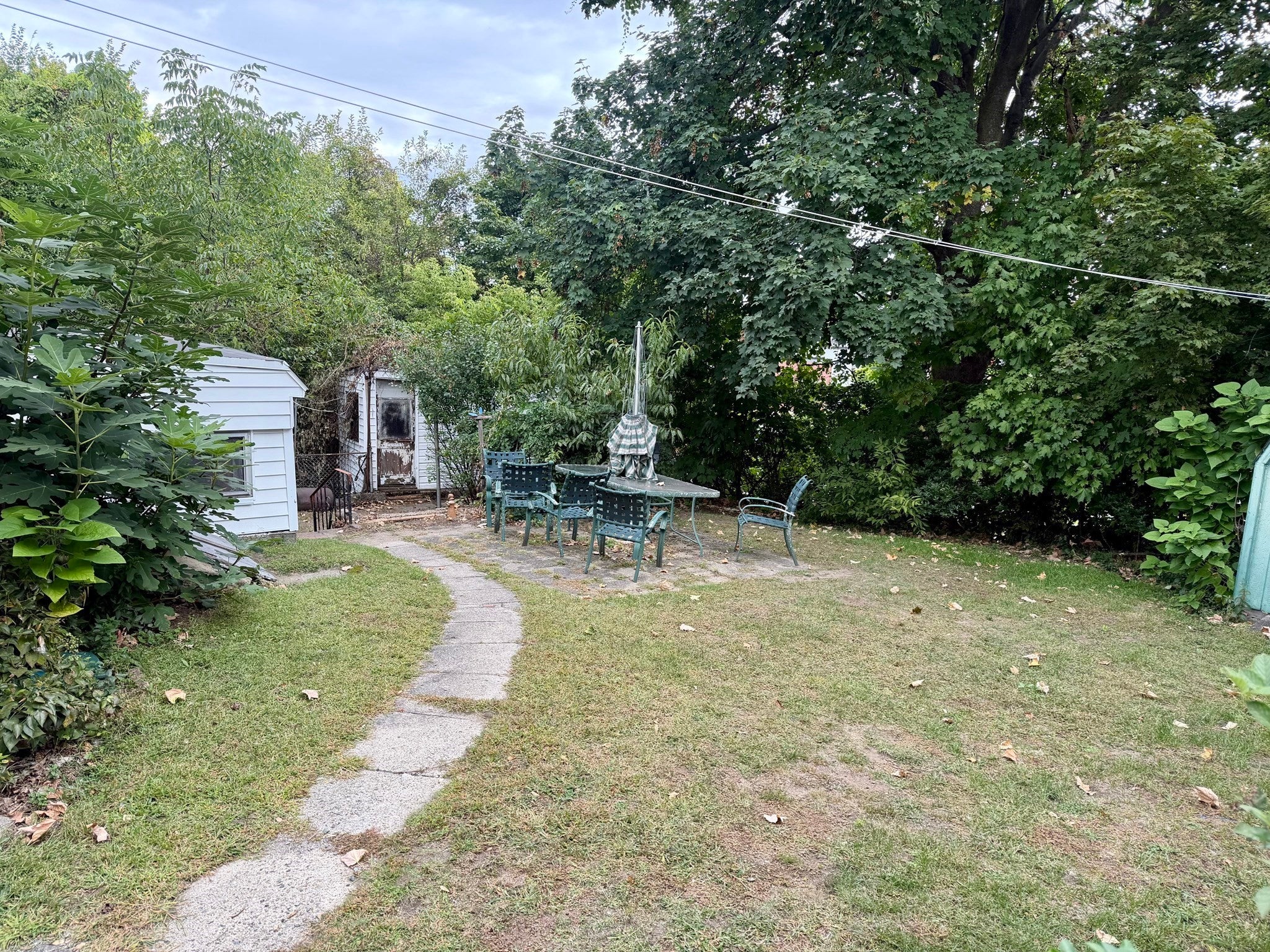 25 Lyons Ct