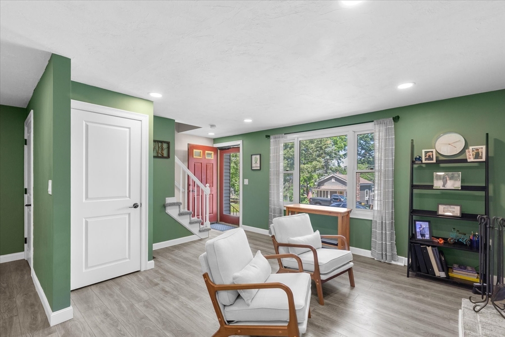 40 Hill Ave 40