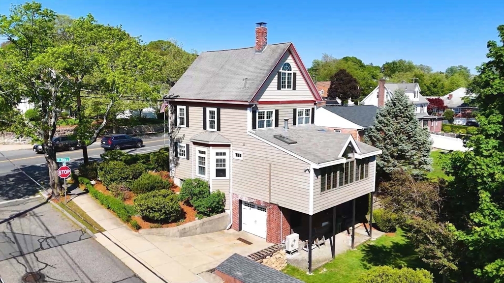 654 Main St