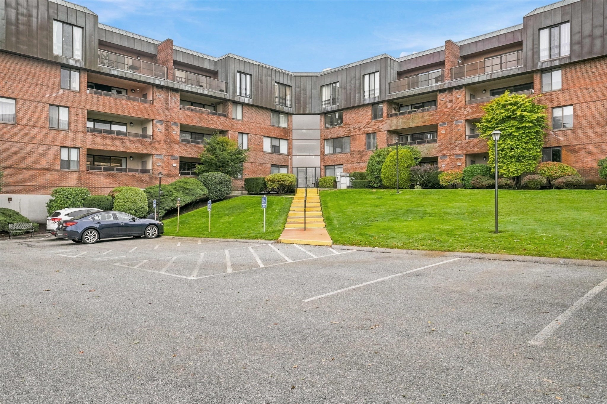 402 Paradise Rd #3J, Swampscott, MA Photo #20