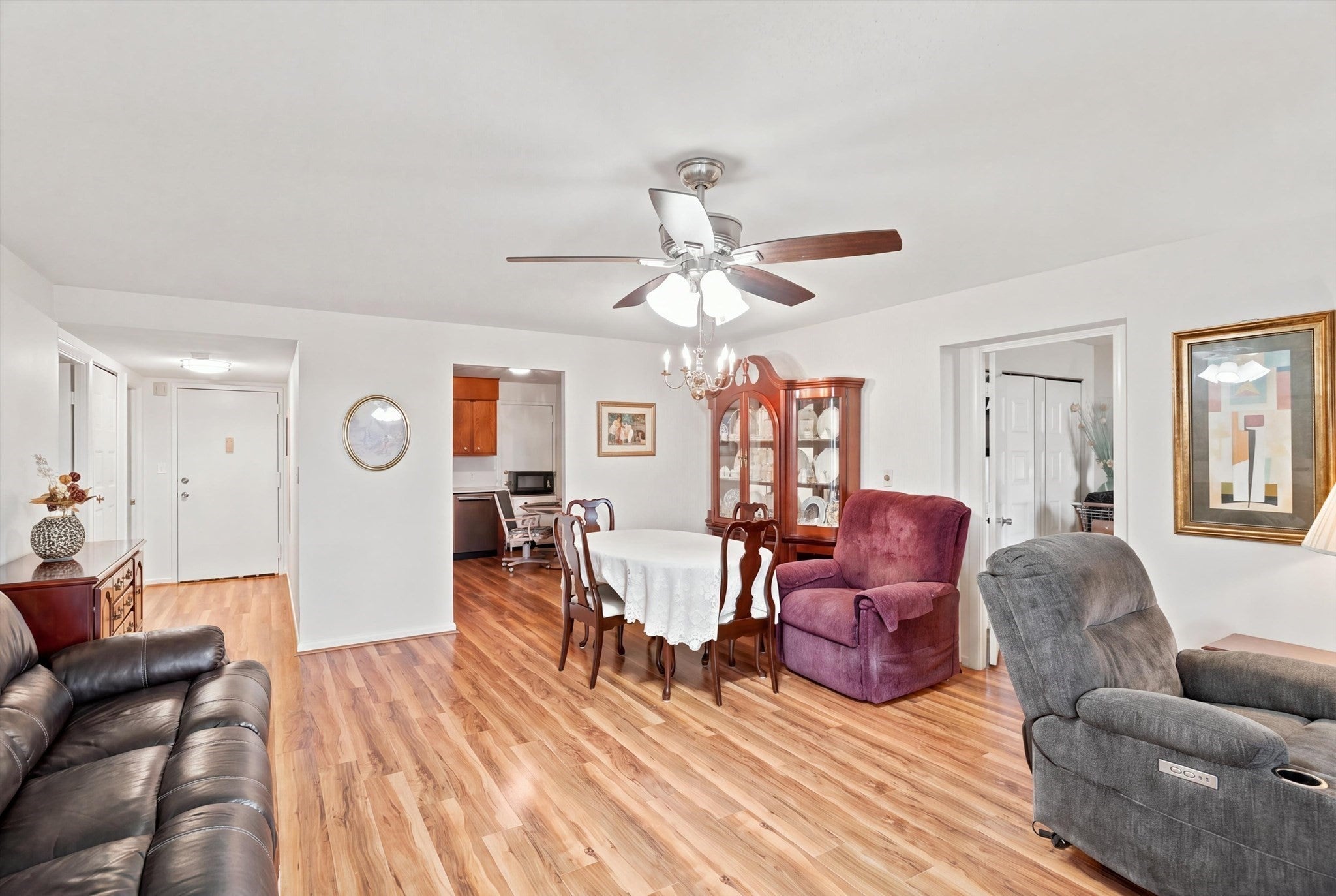 402 Paradise Rd #3J, Swampscott, MA Photo #3