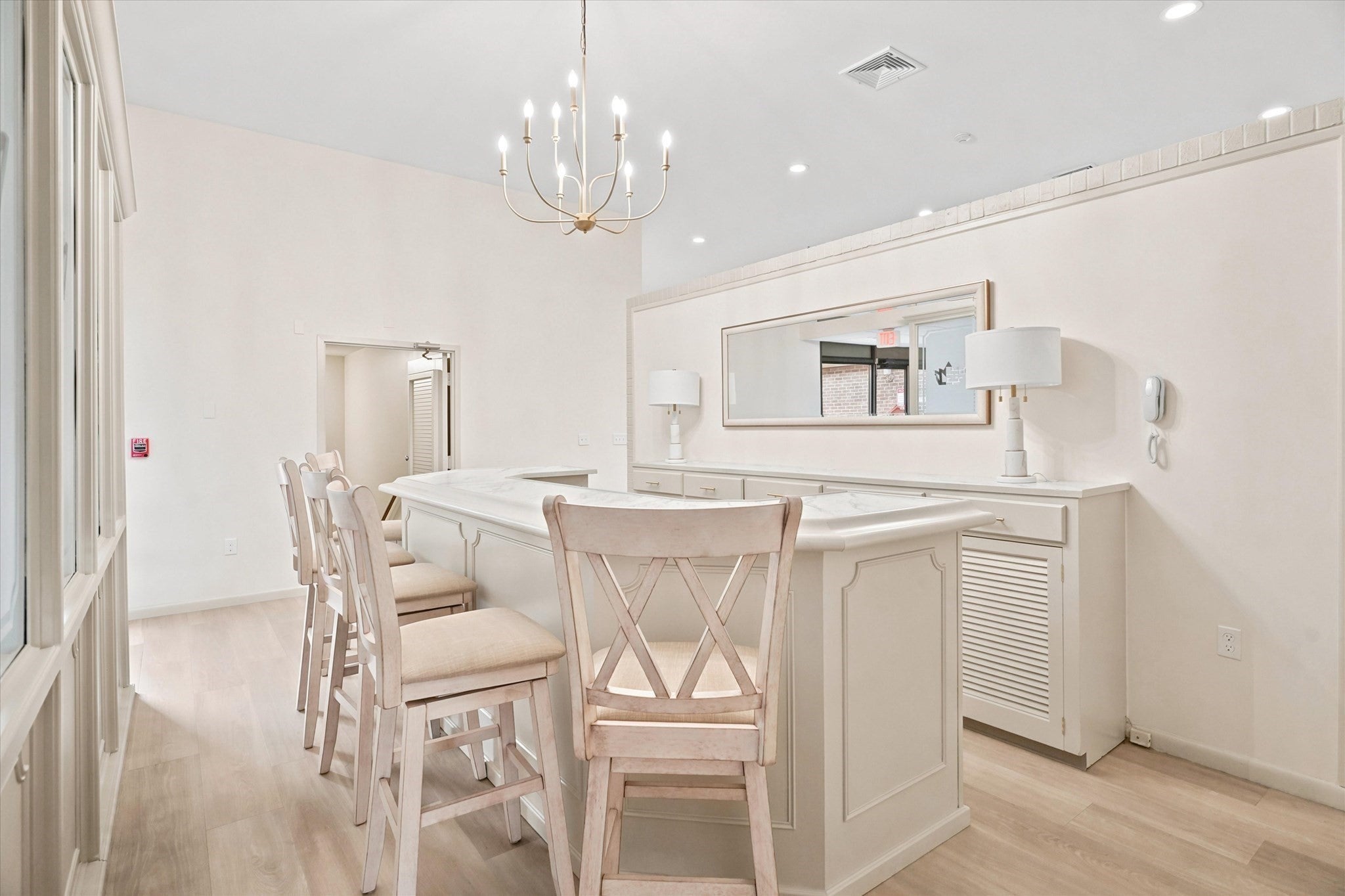 402 Paradise Rd #3J, Swampscott, MA Photo #23
