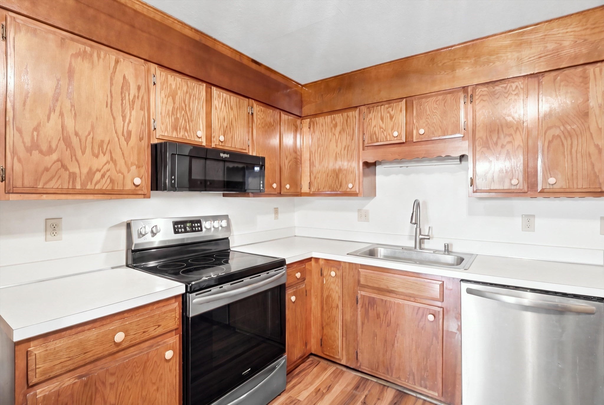 402 Paradise Rd #3J, Swampscott, MA Photo #5