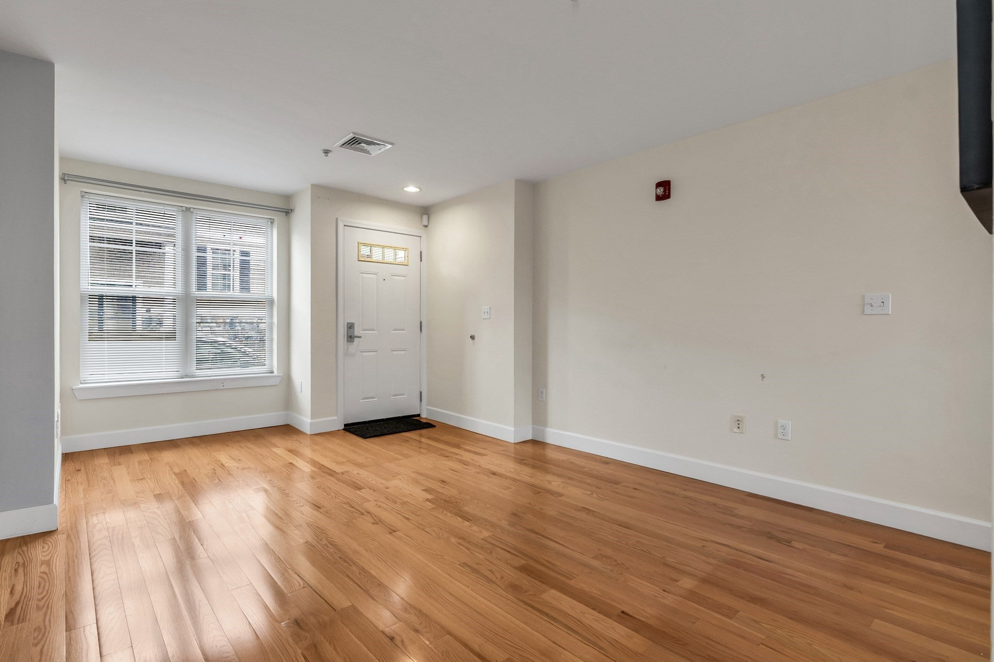 120 Library Street 120