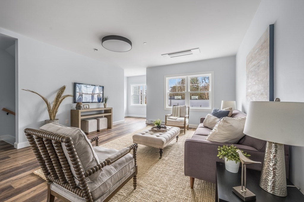 451 Essex St #4, Beverly, MA, 451 Essex St #4, Beverly, MA Photo #3