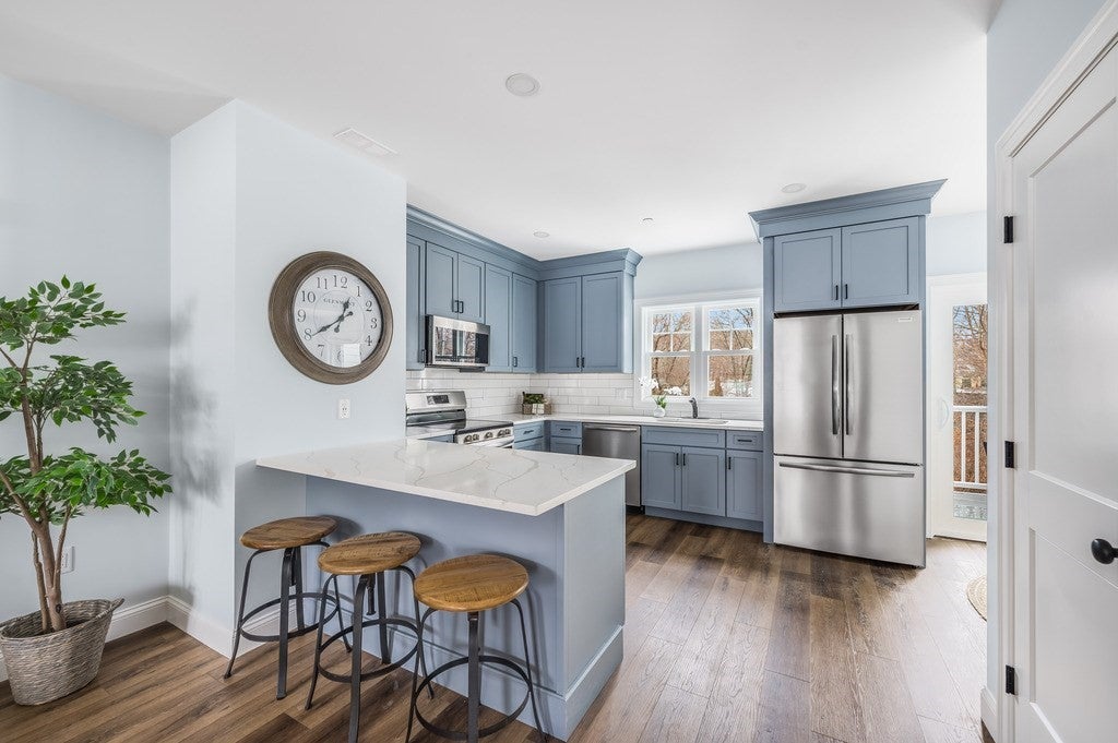 451 Essex St #4, Beverly, MA, 451 Essex St #4, Beverly, MA Photo #6