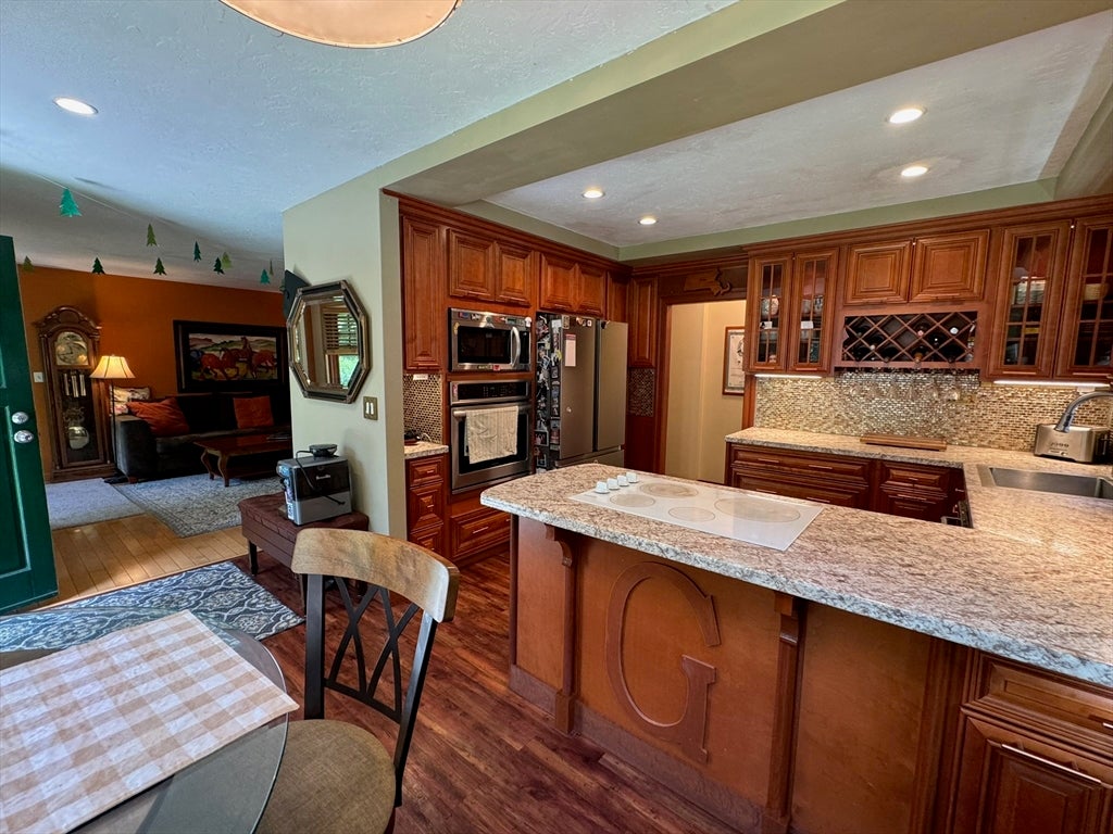79 Adams St, Medfield, MA, 79 Adams St, Medfield, MA Photo #4