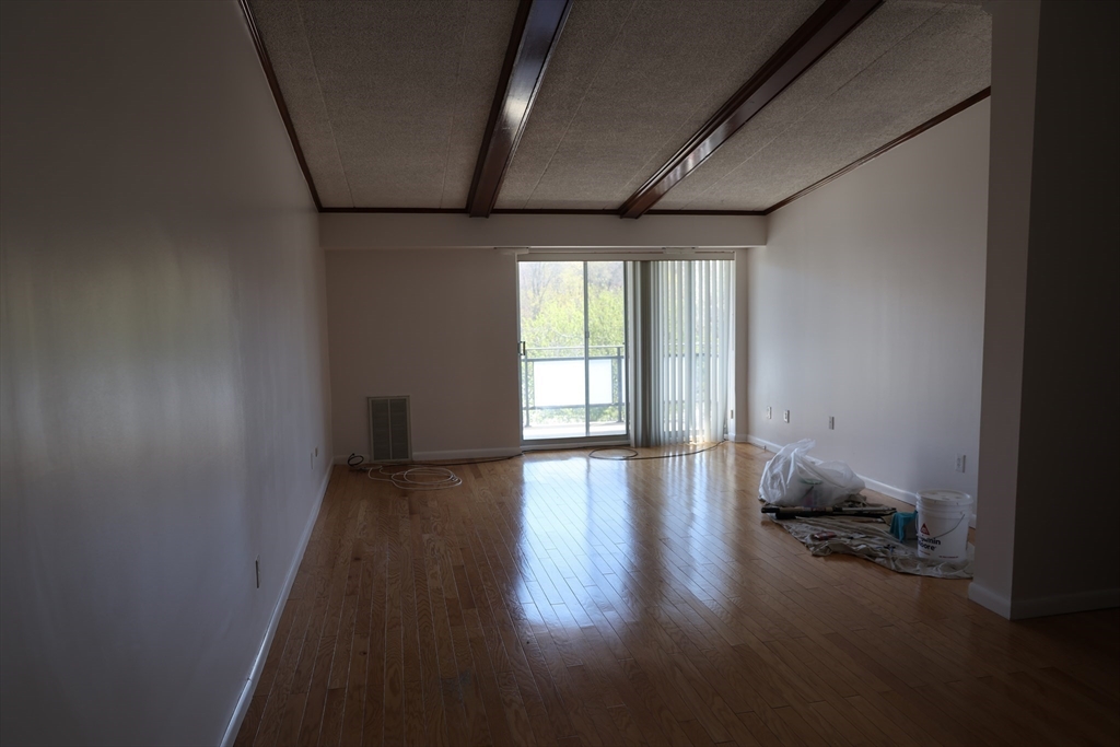 57 Broadlawn Park 14B