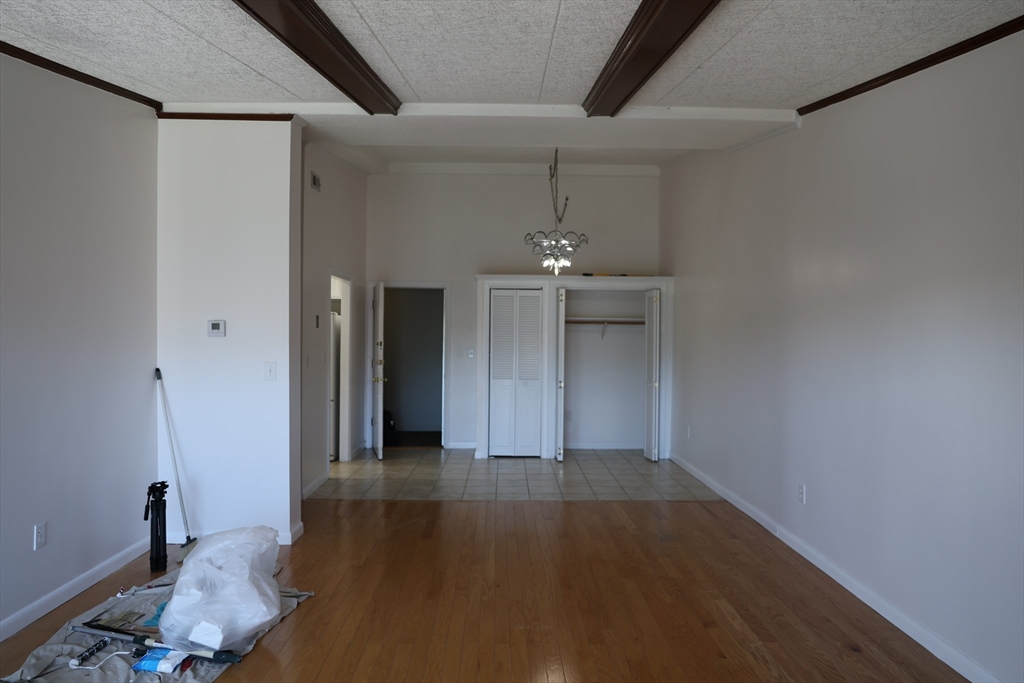 57 Broadlawn Park 14B