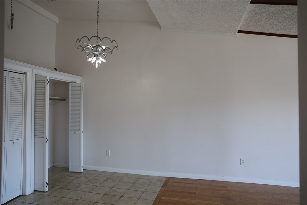 57 Broadlawn Park 14B