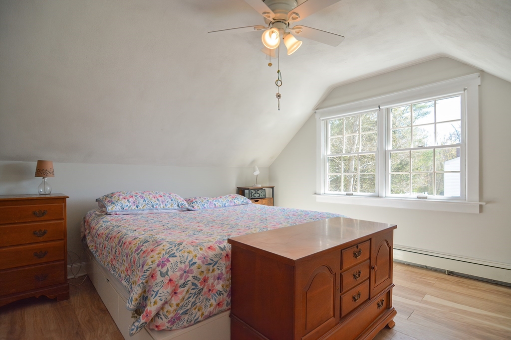 Foxboro, Massachusetts 02035, United States, 3 Bedrooms Bedrooms, ,1 BathroomBathrooms,Residential,Active,119058
