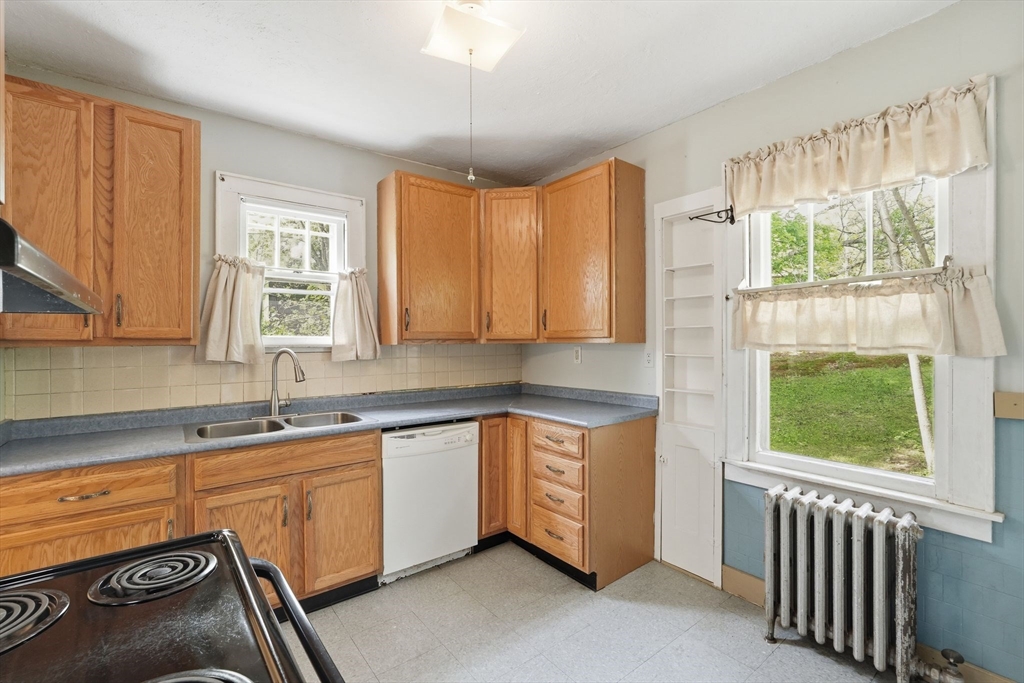 60 Spaulding St, Amherst, MA, 60 Spaulding St, Amherst, MA Photo #12