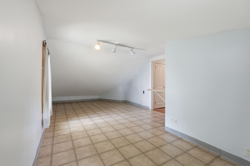 60 Spaulding St, Amherst, MA, 60 Spaulding St, Amherst, MA Photo #23