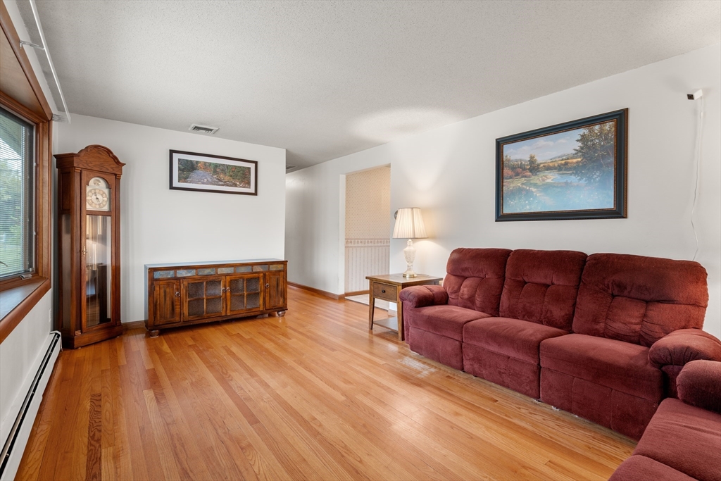 200 Royal St