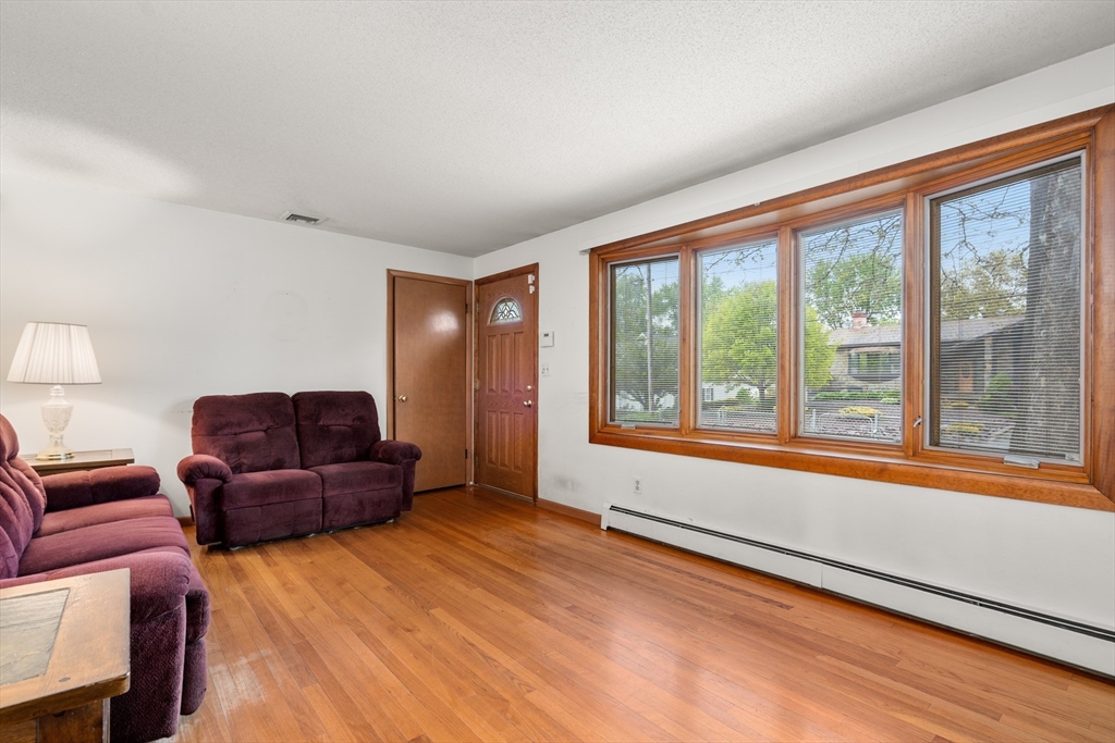 200 Royal St