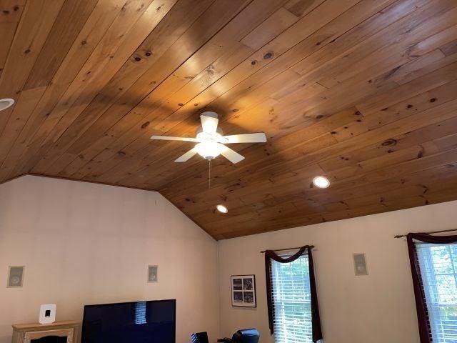 697 Tremont St, Dighton, MA Photo #20